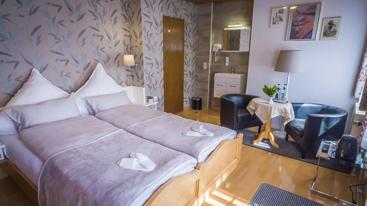 Gaestehaus Und Cafe Zur Silbernen Kanne Rothenburg ob der Tauber Guest house